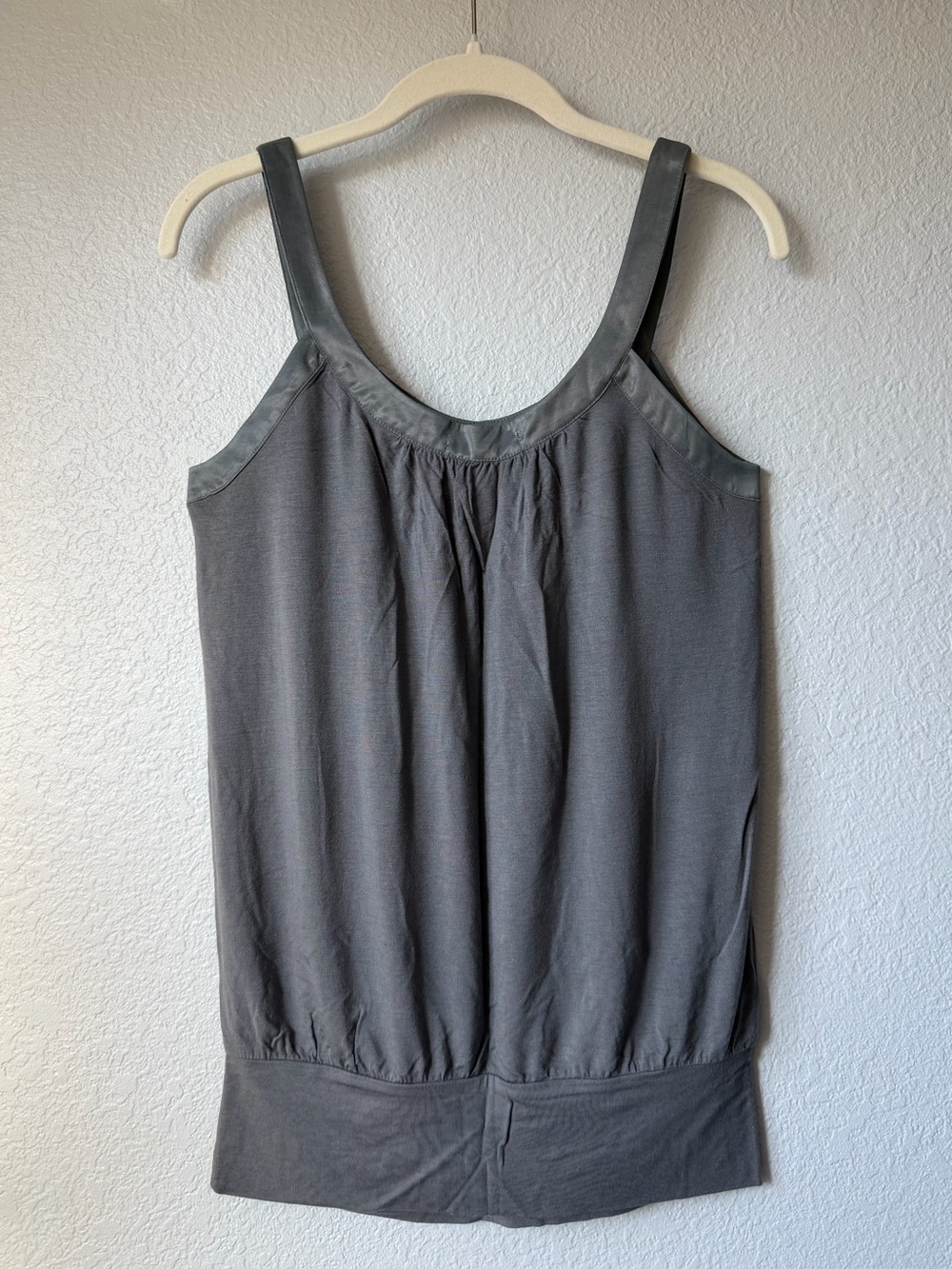 Forever 21 Vintage Scoop Neck Tank with Satin Accent, EUC. Size Small. Y2K - Picture 5 of 10